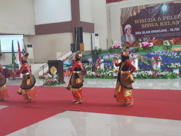 Ekstra Kulikuler Seni Tari Ekstra Kulikuler Seni Tari
